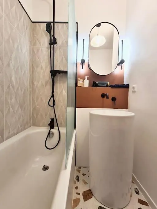 Daire Charmant T2 Avec Balcon - Chaves Marsilya